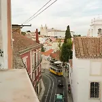 Tram 28 With Perfect View Over Alfama 公寓 *