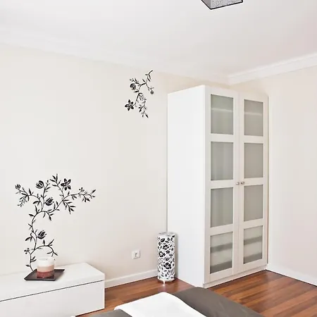Tram 28 With Perfect View Over Alfama Apartamento Lisboa