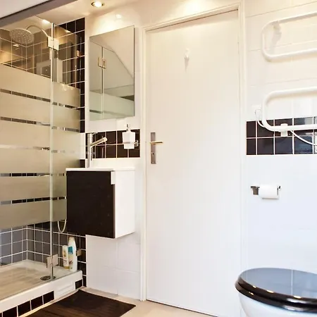 Tram 28 With Perfect View Over Alfama Apartamento
